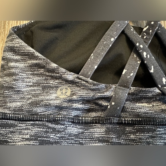 Lululemon sz 2 strappy sports bra. Gray. Excellent condition! - Picture 3 of 5
